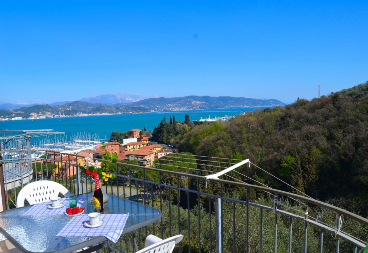 Wonderful Sea View - Terrace And Parking Apartment Fezzano  Exterior photo