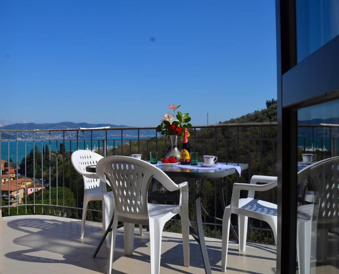 Wonderful Sea View - Terrace And Parking Apartment Fezzano  Exterior photo