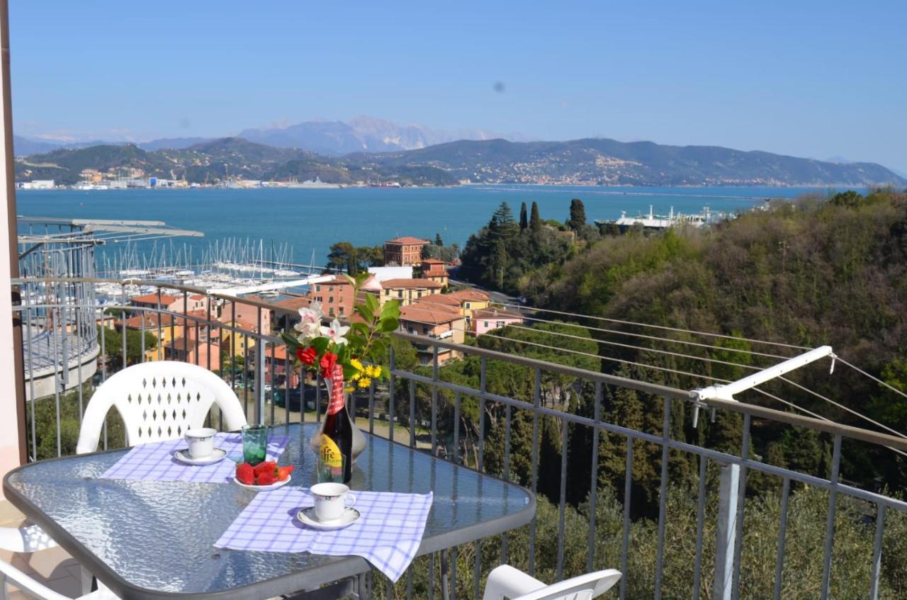 Wonderful Sea View - Terrace And Parking Apartment Fezzano  Exterior photo